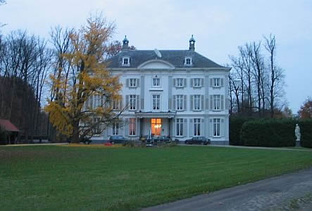 Bouwelhof, nu eigendom van familie Thijs - foto november 2007